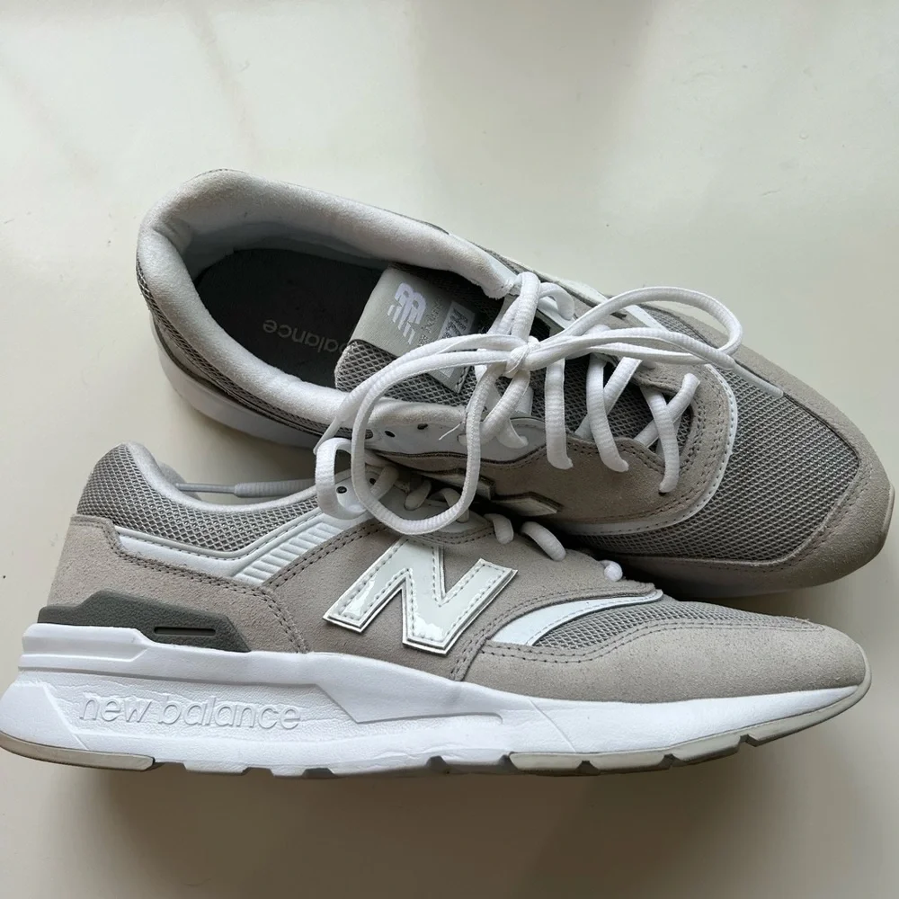 New Balance Gray and White Athletic Shoes - Picture 1 of 7